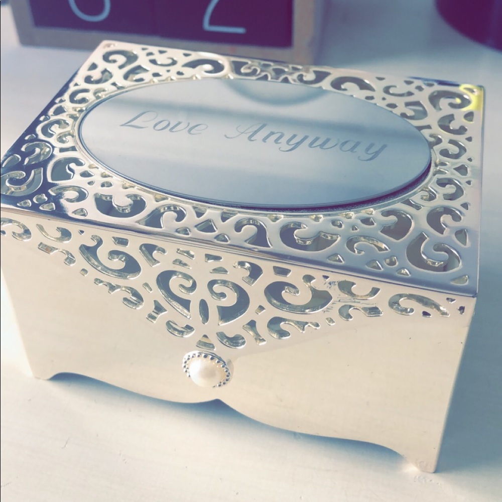 Silver Engraved KeepSake Jewelry Box